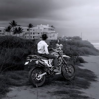 Thuê xe máy tự lái