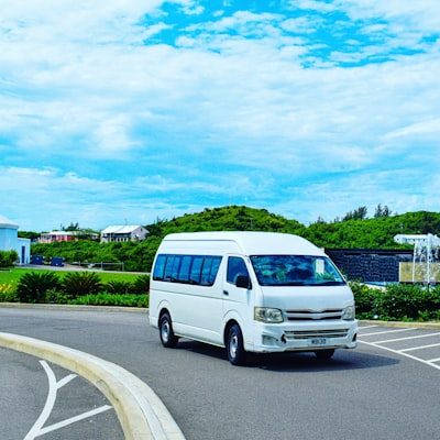 Đưa đón sân bay Nội Bài xe 4 chỗ